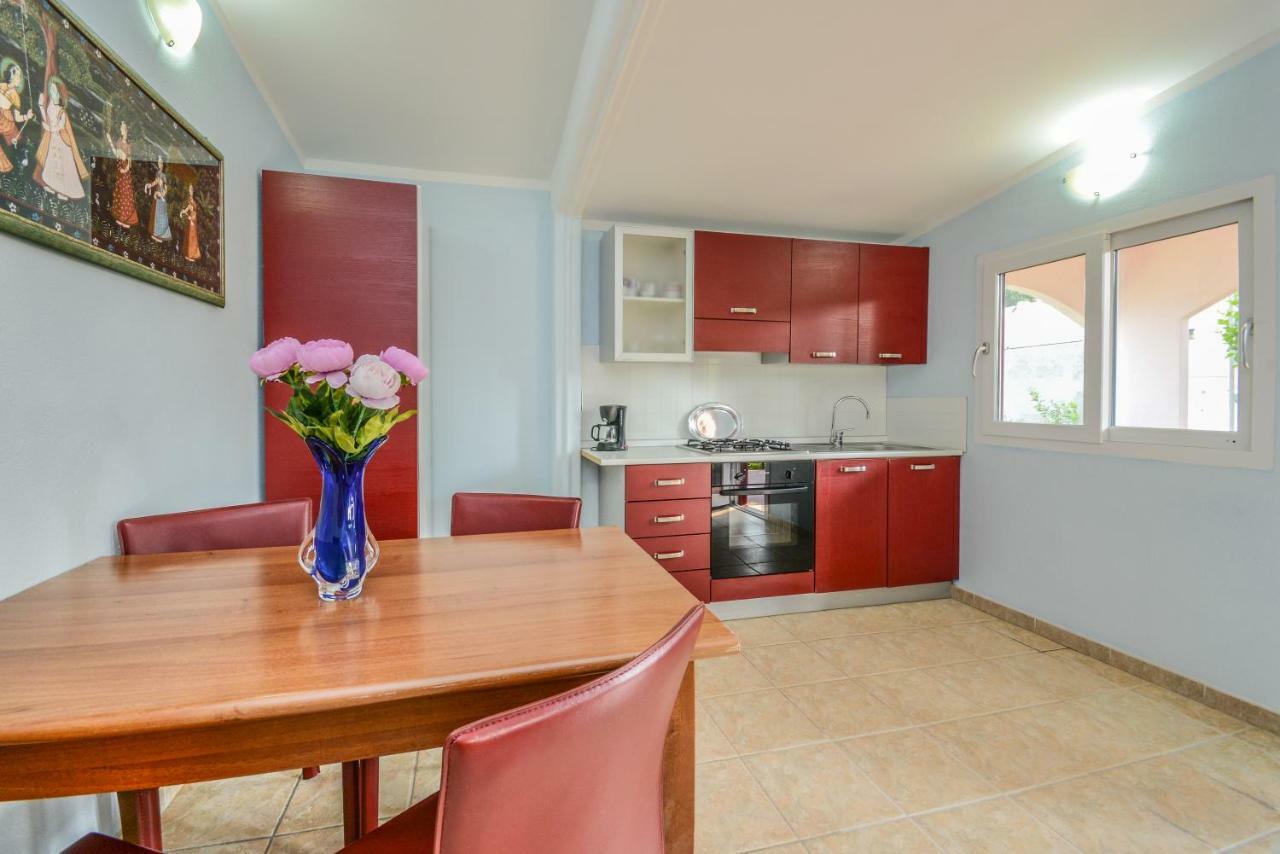 Garuti Village 3*