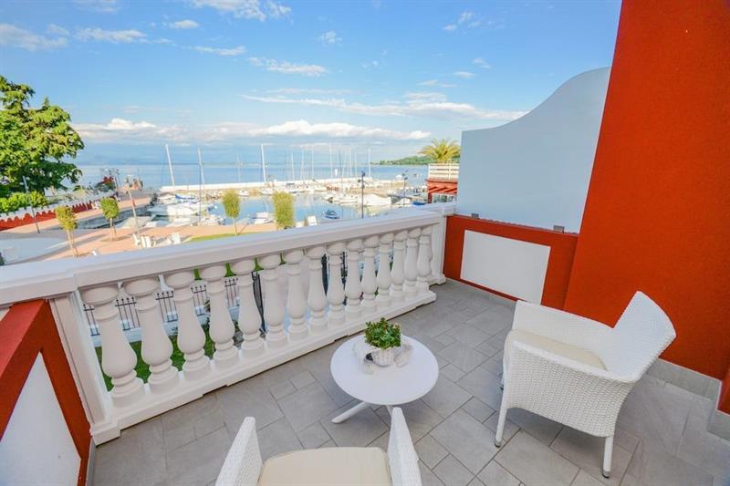 Garuti Village Aparthotel