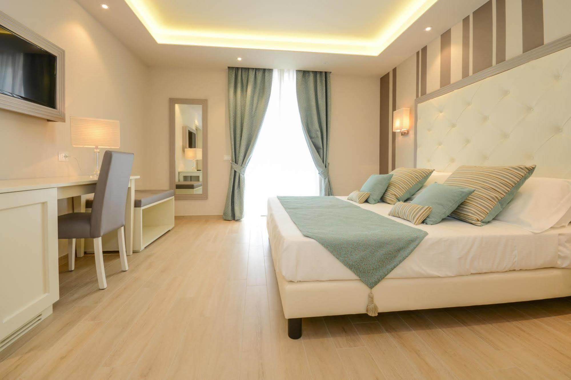Aparthotel Garuti Village 3*