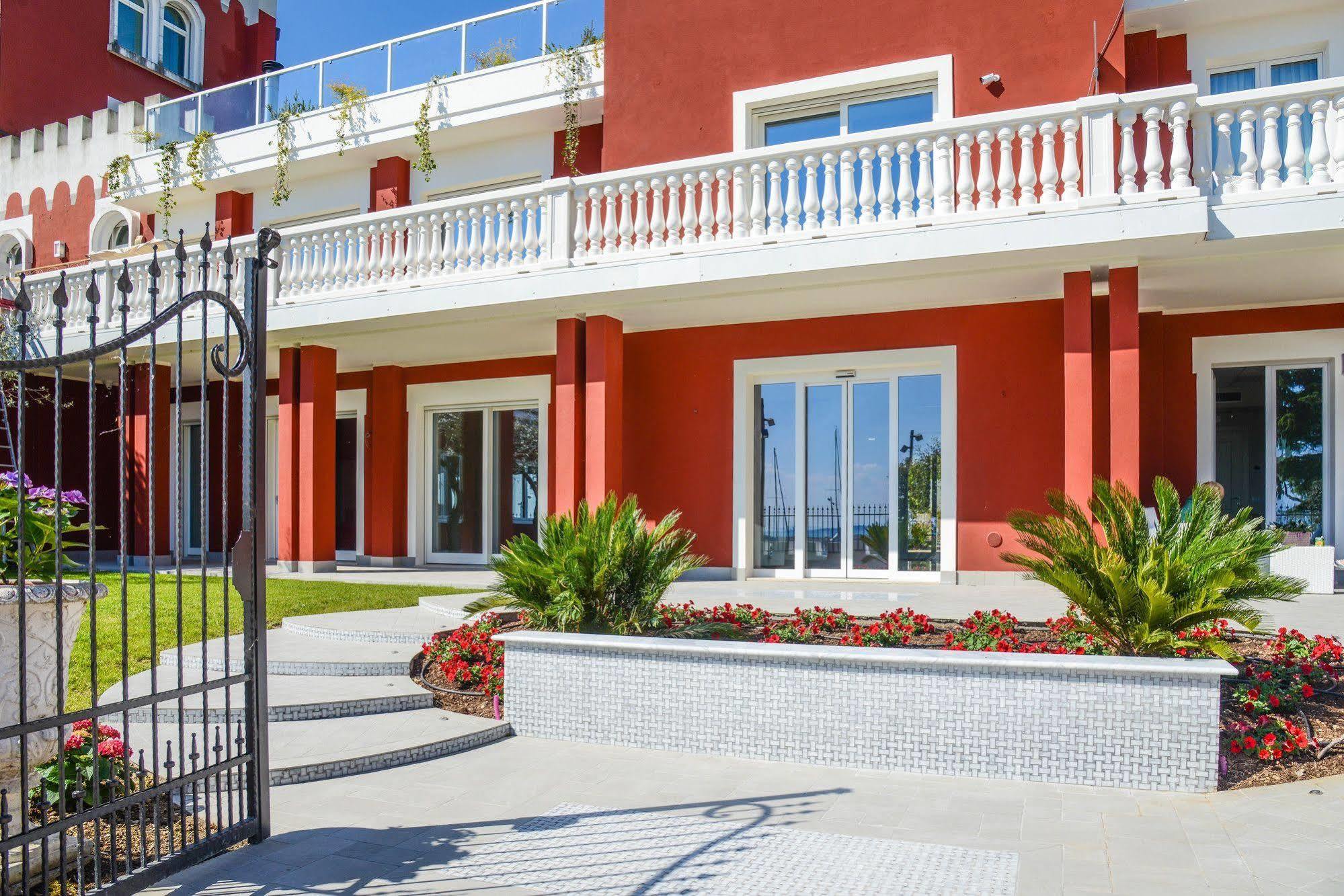 Garuti Village 3* Padenghe sul Garda