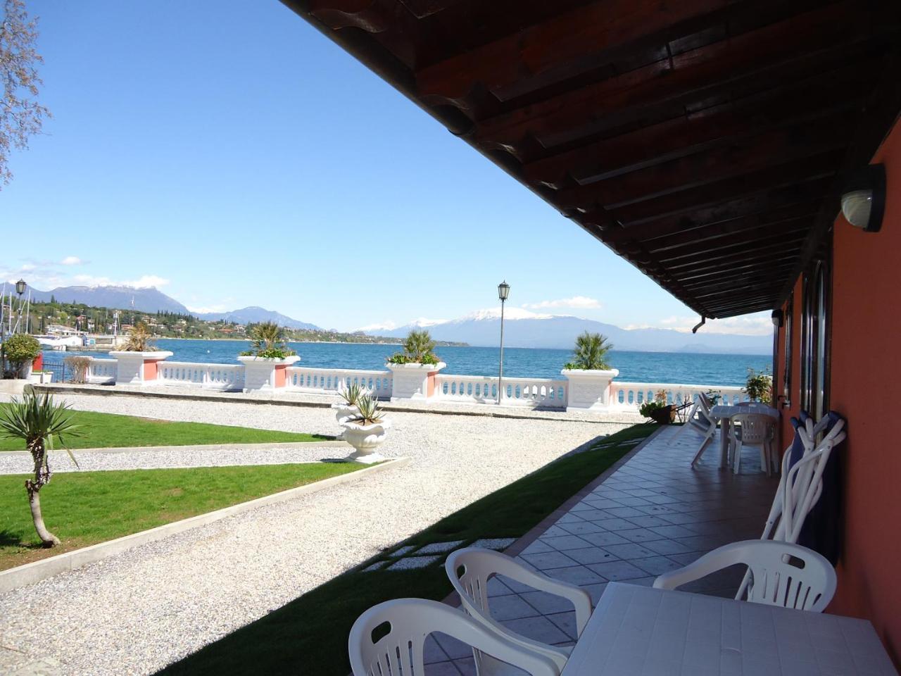 Garuti Village 3* Padenghe sul Garda