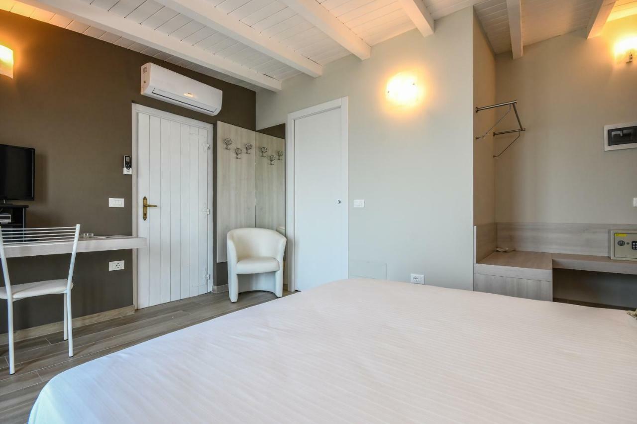 Aparthotel Garuti Village 3*